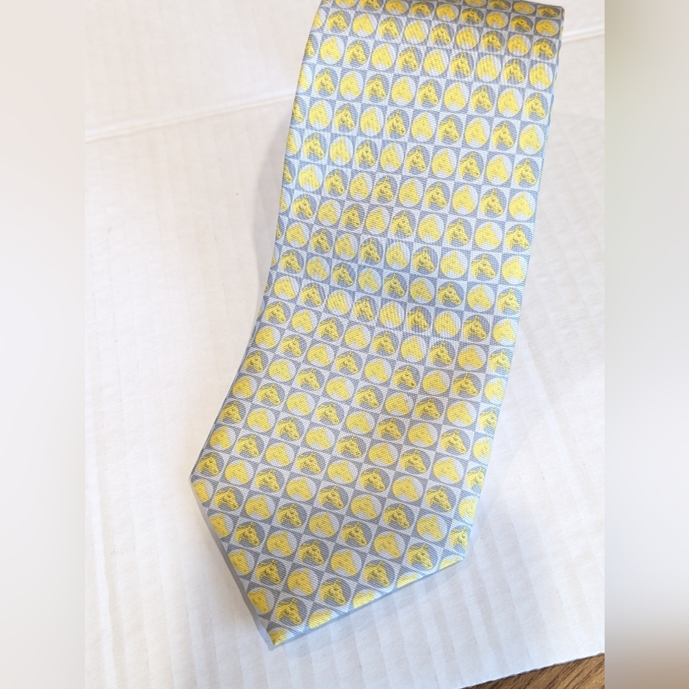 Peter Blair 100% Silk Yellow and Gray Horse head  Equestrian Motif Tie